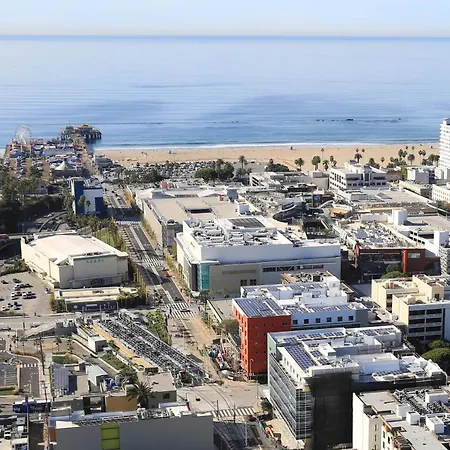 Courtyard By Marriott Santa Monica Hotel